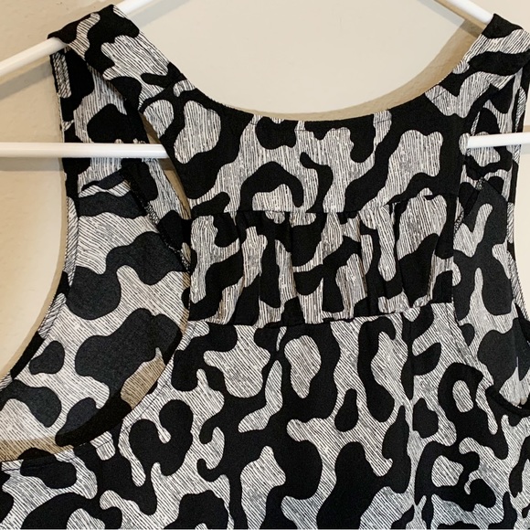 Mossimo (size L) Black and Gray Sleeveless, Razor back Top - Picture 5 of 8